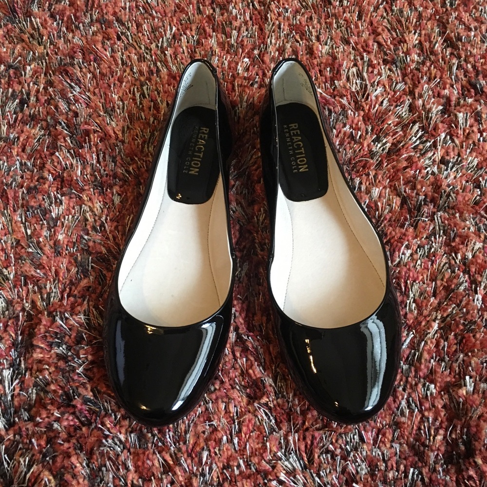 Black Flats Kenneth Cole Reaction